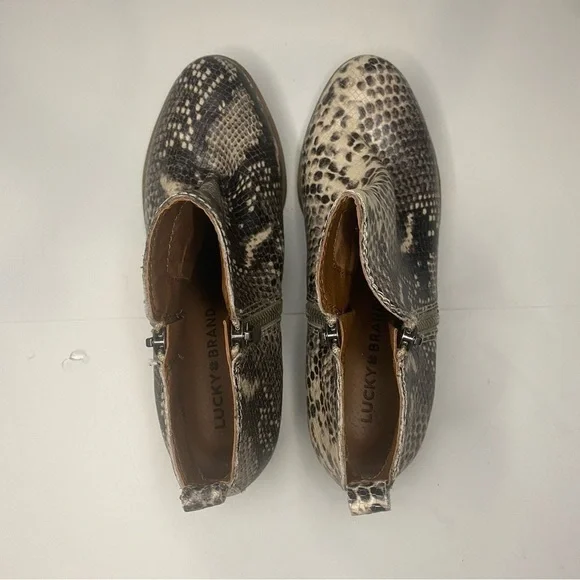 Lucky Brand Basel Almond Toe Ankle Booties Zip Avorio Snake Print size 6 - Picture 6 of 8